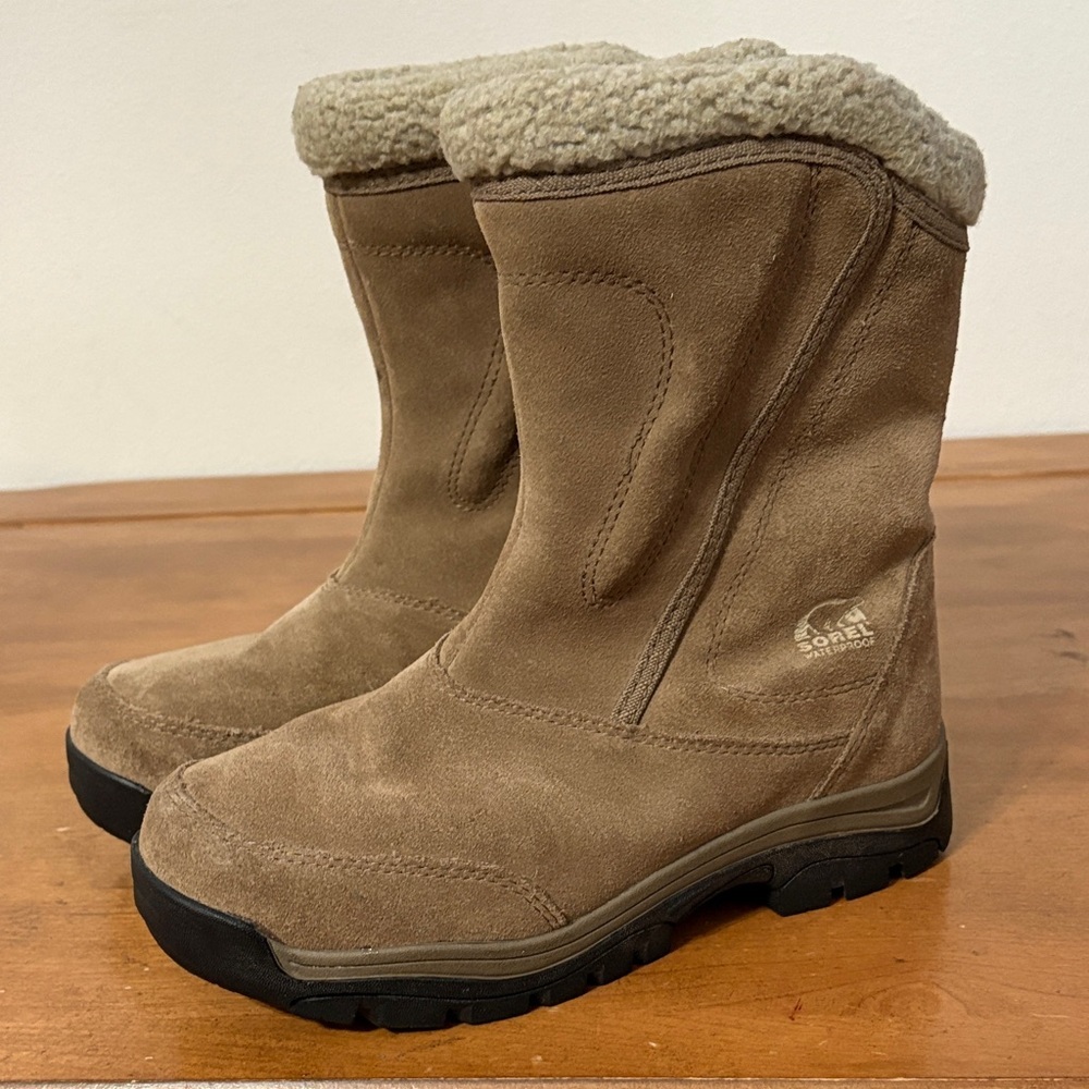 Sorel Water Fall Brown Suede Boots with Plush Lining Size 7